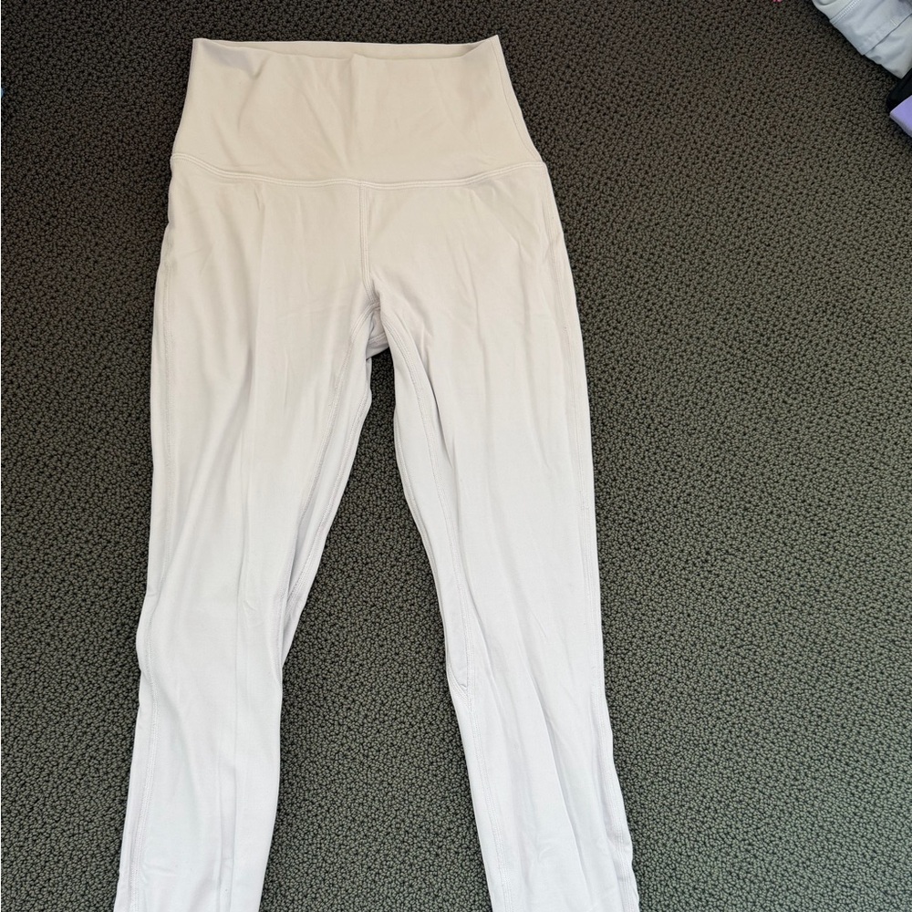 Cream double lined align leggings. Size 4. Cream/ light pink color.